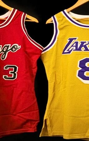 Sotheby's subastará las camisetas de debut de Michael Jordan y Kobe Bryant, utilizadas en sus primeros partidos en la NBA, con un valor estimado de $10 millones cada una.