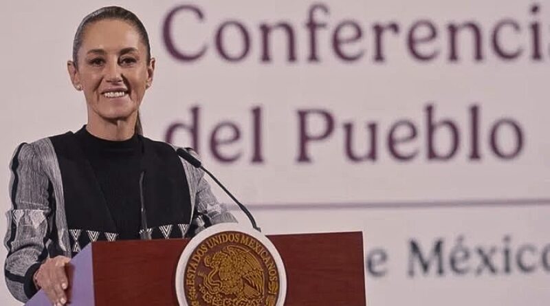 La presidenta Claudia Sheinbaum destaca en la "Mañanera del Pueblo" un aumento récord en empleos formales y un crecimiento del 19% en ingresos federales, reflejando confianza en la economía.